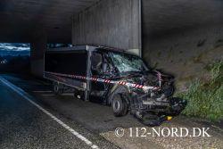 Luk album op 31082026_varebil_smadret_i_uheld_med_lastbilmini.jpg